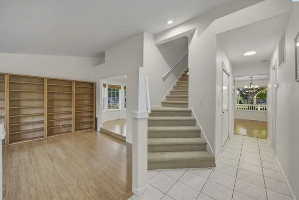 264 Merry Lane, Burbank, WA 99323