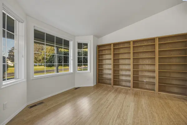 264 Merry Lane, Burbank, WA 99323