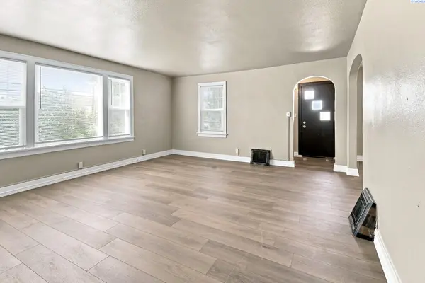 300 NE Kamiaken St, Pullman, WA 99163