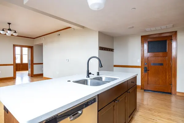 105 WASHINGTON AVE #302, Oshkosh, WI 54901-4980