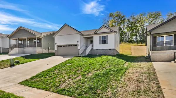 1170 Tybee Dr, Clarksville, TN 37042