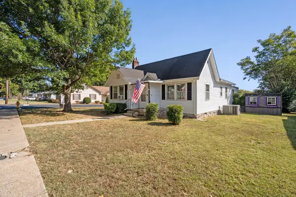 208 Hobson Ave, Shelbyville, TN 37160