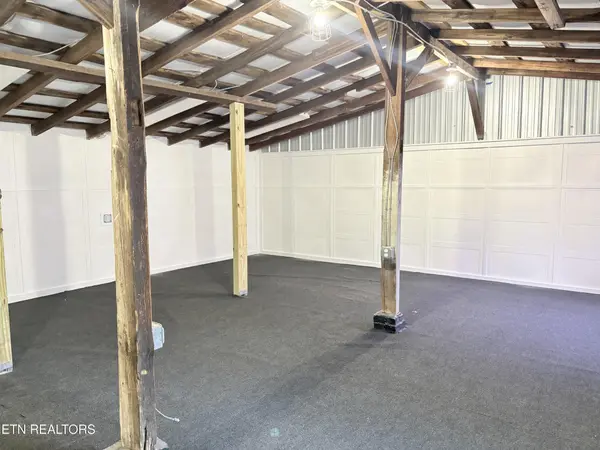 409 N 3rd St, Kingston, TN 37763