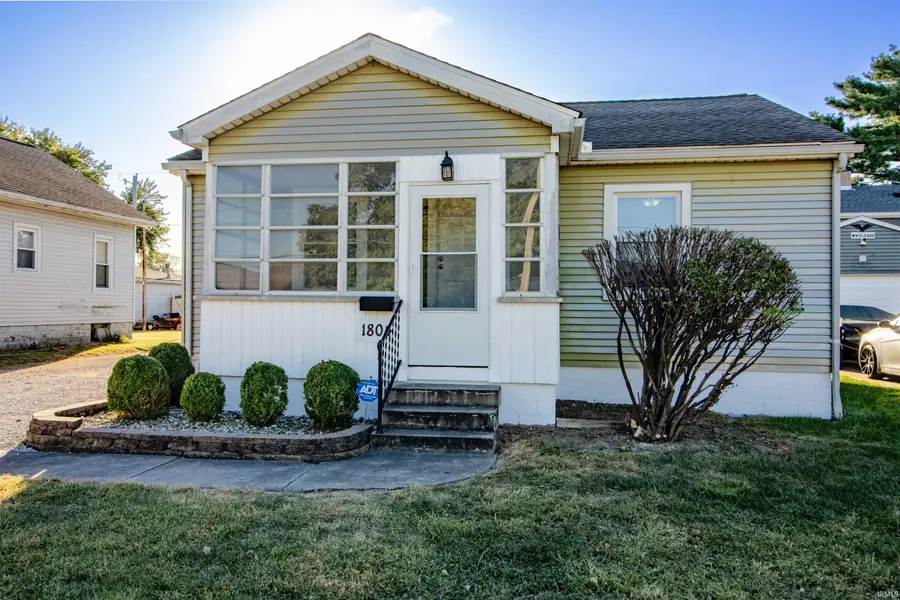 1804 Aviation AVE, Evansville, IN 47711