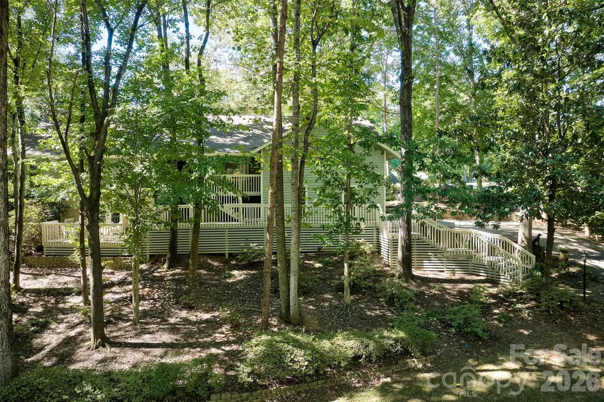 70 Honeysuckle Woods, Lake Wylie, SC 29710