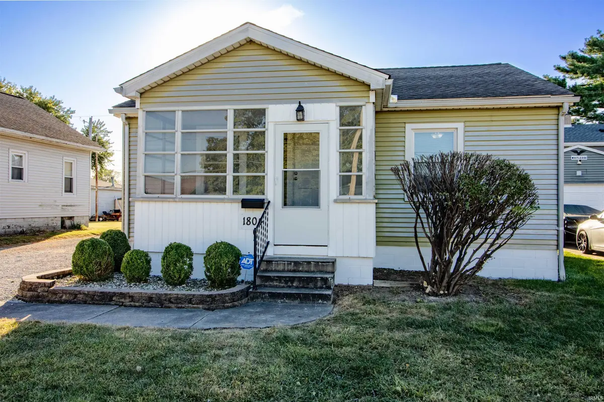 1804 Aviation AVE, Evansville, IN 47711