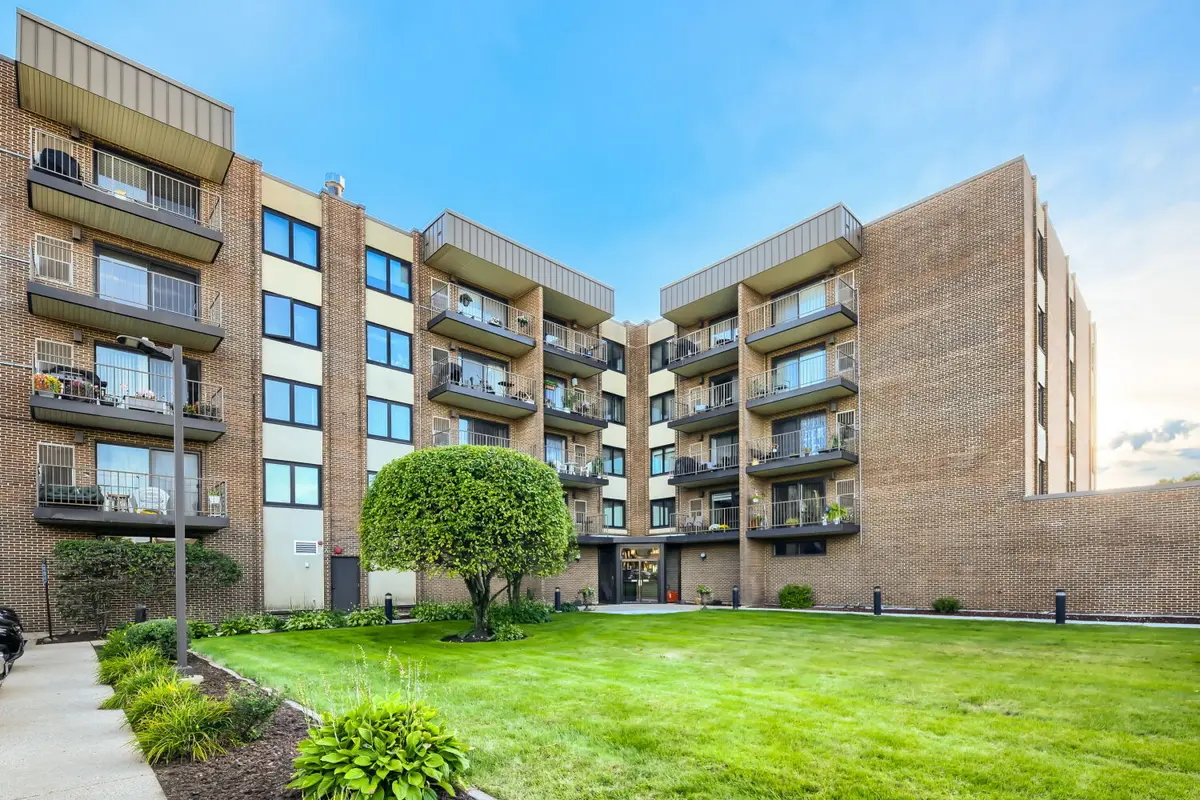 7707 W Irving Park RD #202, Chicago, IL 60634