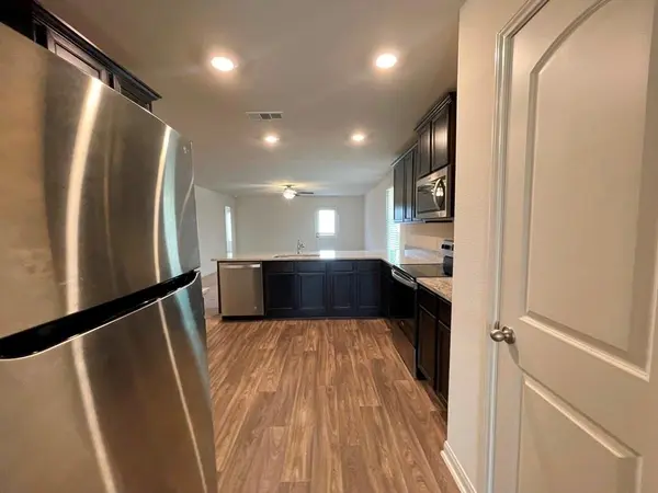 1032 Riverdale CV, Jarrell, TX 76537
