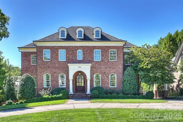 200 Huntley PL, Charlotte, NC 28207