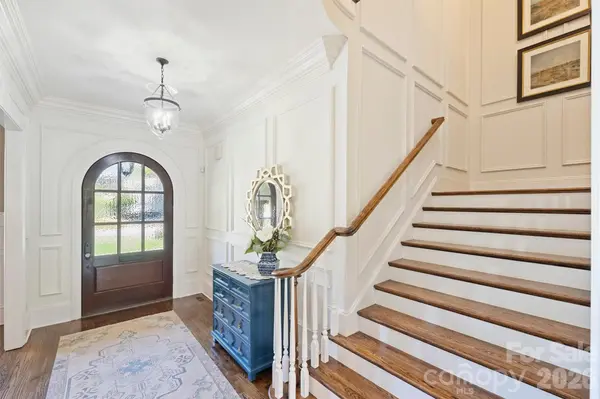 200 Huntley PL, Charlotte, NC 28207