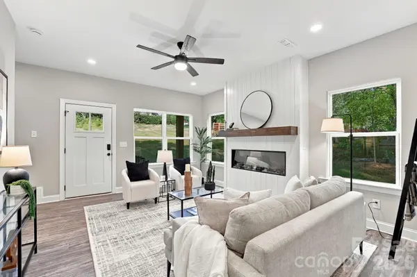 420 Killian AVE, Mount Holly, NC 28120