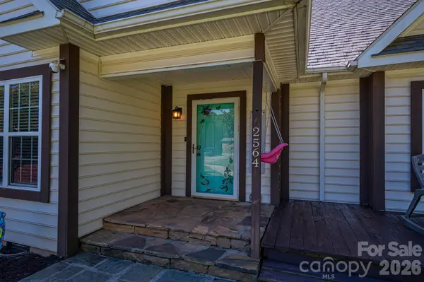 2564 Lynn Mountain RD, Vale, NC 28168