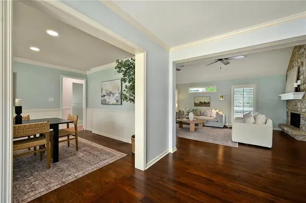 10600 W 108th TER, Overland Park, KS 66210