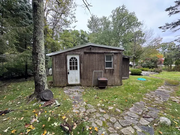 59 Laurel TRL, Wurtsboro, NY 12790