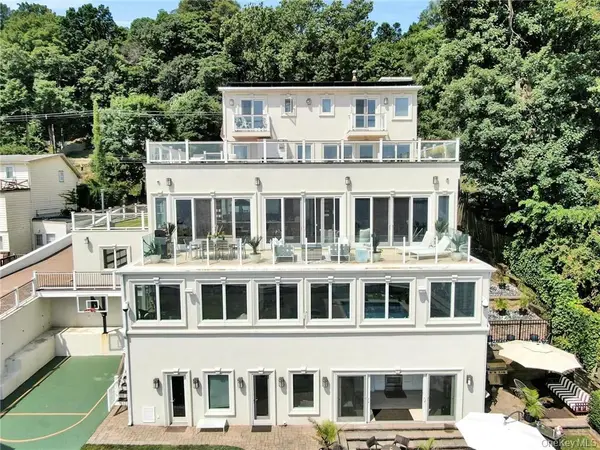 74 River RD, Nyack, NY 10960