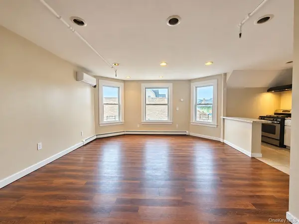 241 Beach 118th ST, Belle Harbor, NY 11694