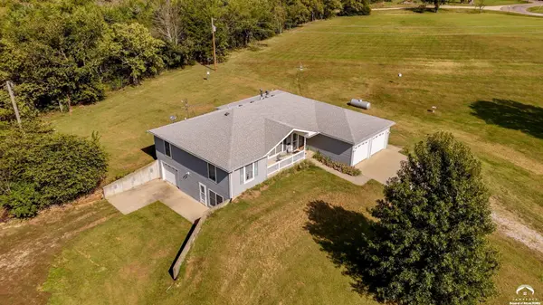 8580 Green Field CT, Ozawkie, KS 66070