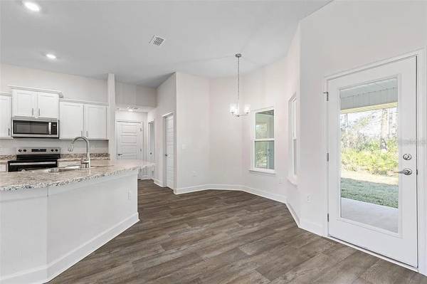 5 RANDOLPH DR, Palm Coast, FL 32164