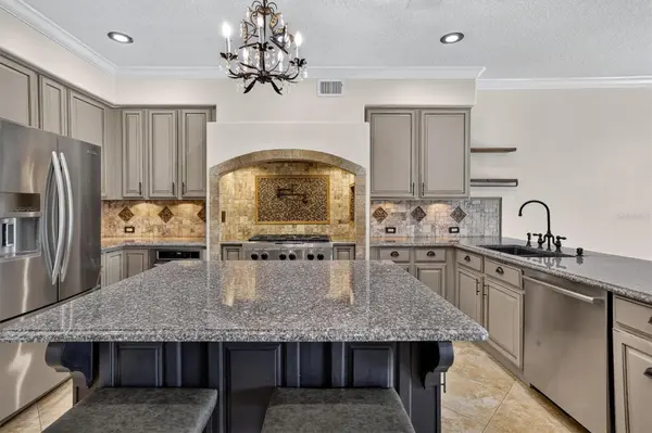 2109 WEMBLEY PL, Oviedo, FL 32765