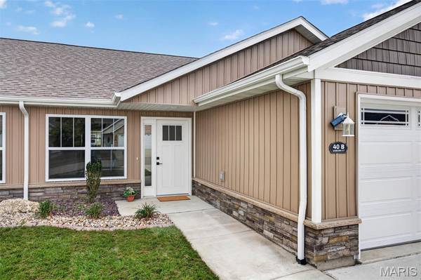 40 Auburn CT #B, Highland, IL 62249