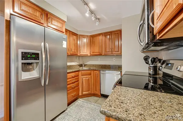 4501 Lindell BLVD #4A, St Louis, MO 63108