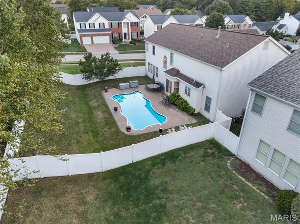 3552 Sutton DR, St Charles, MO 63301