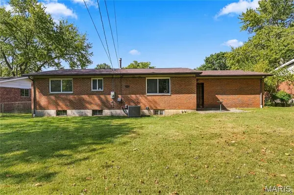 3248 Greenbridge DR, Bridgeton, MO 63044