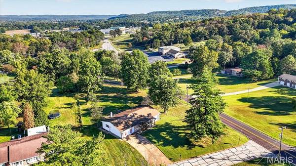14 El Jer DR, Cedar Hill, MO 63016