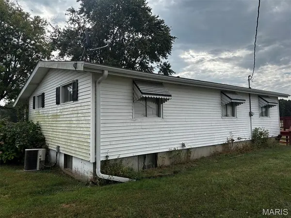 3924 Pike 43, Bowling Green, MO 63334