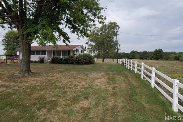 3924 Pike 43, Bowling Green, MO 63334