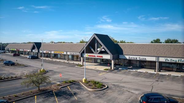 93 S Rand RD, Lake Zurich, IL 60047
