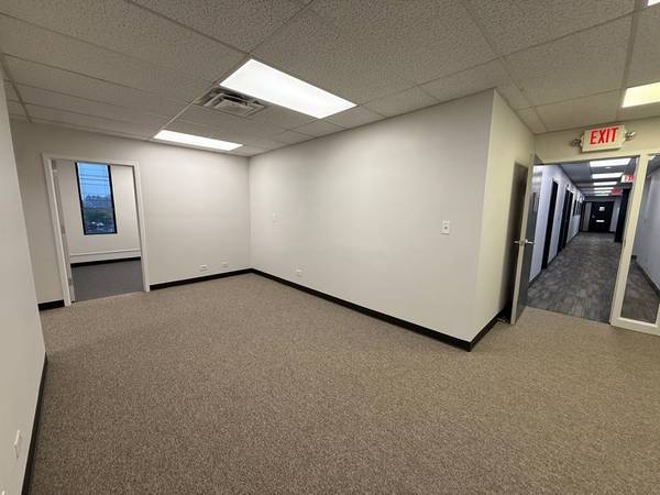 950 Skokie BLVD, Northbrook, IL 60062