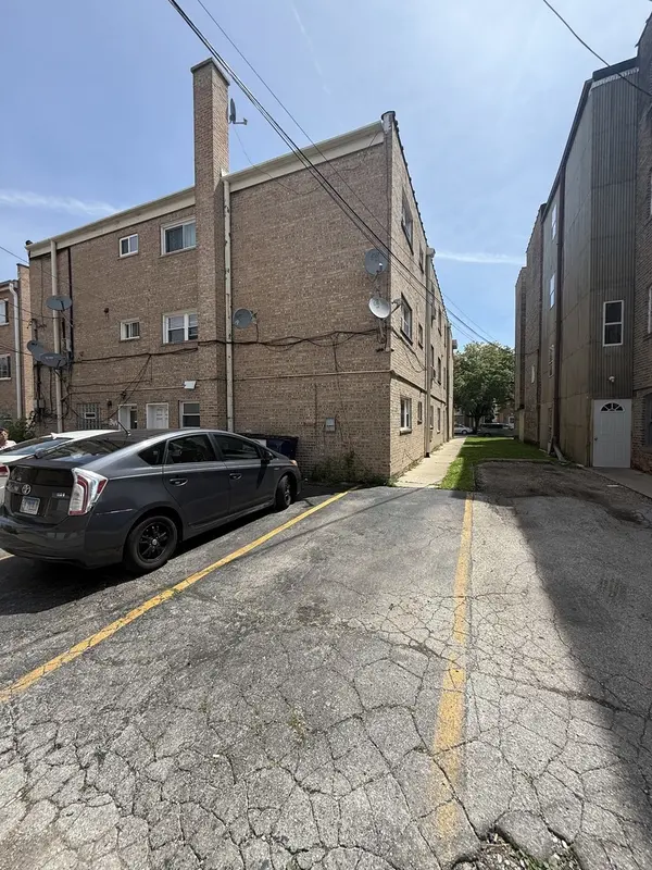8030 Knox AVE #2E, Skokie, IL 60076