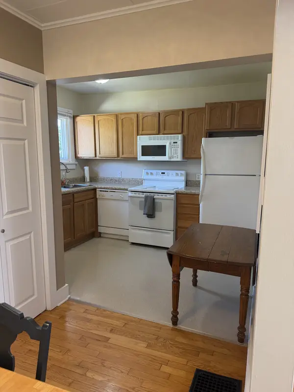 810 W Vine ST, Champaign, IL 61820