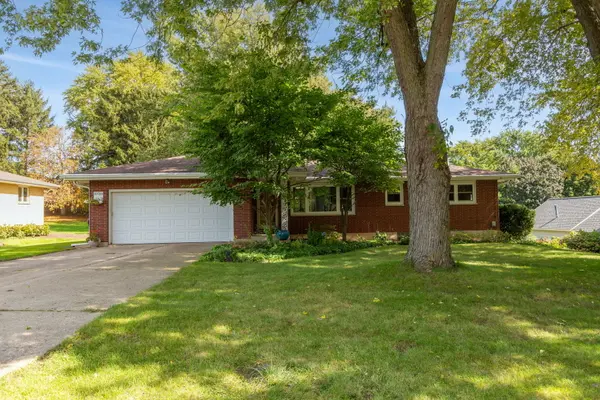 3720 Spring Grove RD, Johnsburg, IL 60051