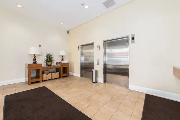 120 N Northwest HWY #405, Park Ridge, IL 60068