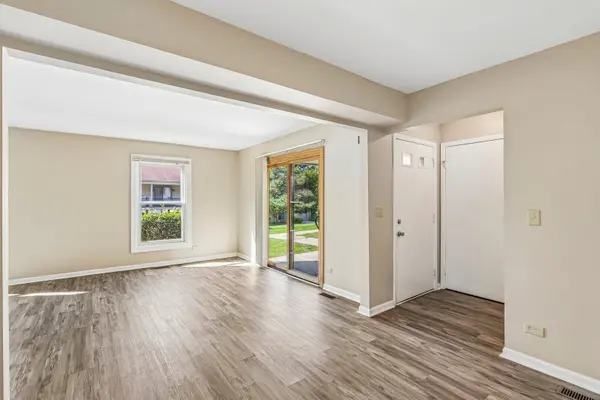 1760 BRISTOL WALK #B, Hoffman Estates, IL 60169