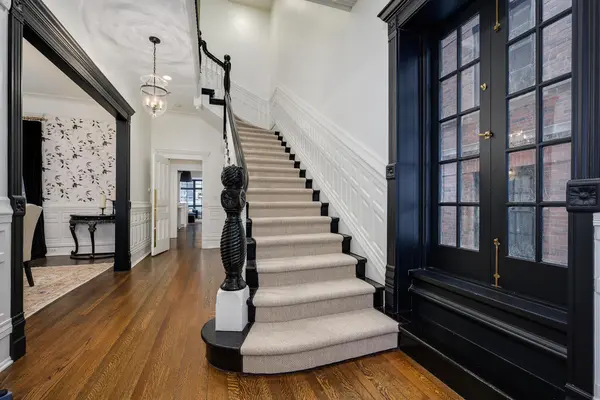 75 E ELM ST, Chicago, IL 60611