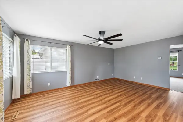 1674 Danvers Pkwy, Valparaiso, IN 46385