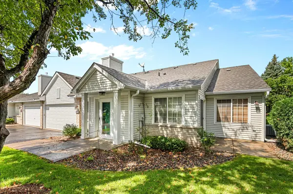 15202 Greenhaven WAY, Burnsville, MN 55306