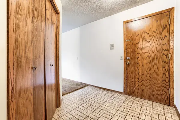 4183 Hilltop PT #4183, Eagan, MN 55123