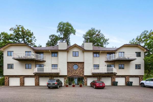 4183 Hilltop PT #4183, Eagan, MN 55123