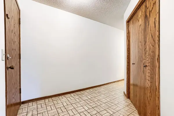 4183 Hilltop PT #4183, Eagan, MN 55123
