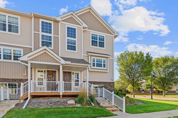 7561 Woods Edge BLVD, Circle Pines, MN 55014