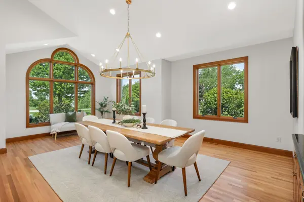 9721 Frontier LN, Lakeville, MN 55044