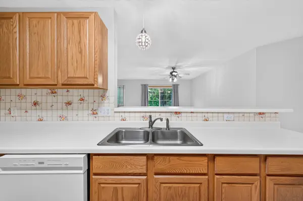 670 Monn AVE, Vadnais Heights, MN 55127
