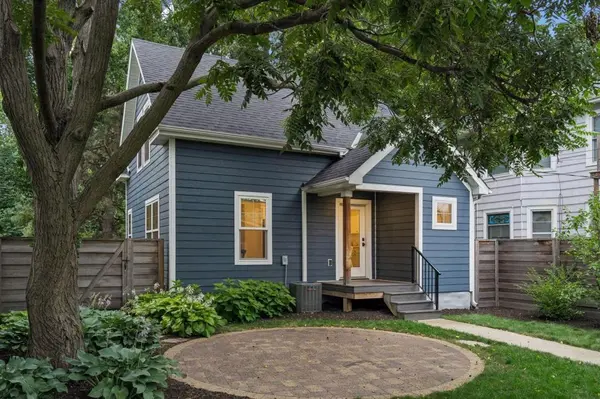 1407 Monroe St NE, Minneapolis, MN 55413