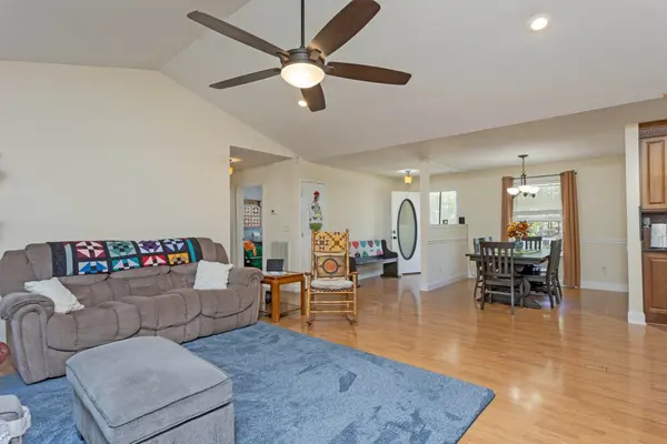 123 Pine Ridge Dr, Dayton, TN 37321
