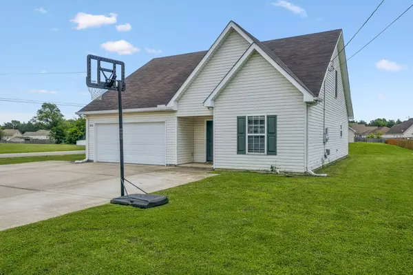 1420 Journey Dr, Murfreesboro, TN 37130