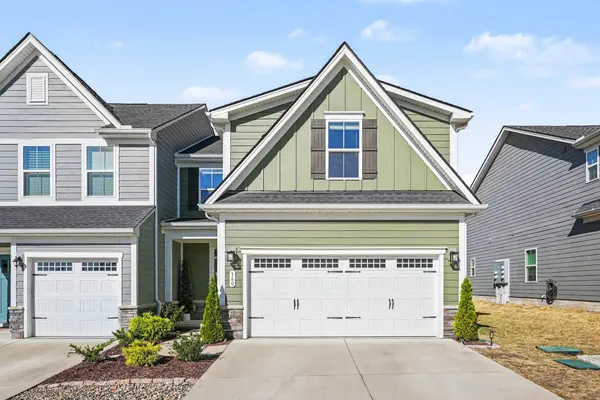 360 Camargue Ct, Smyrna, TN 37167